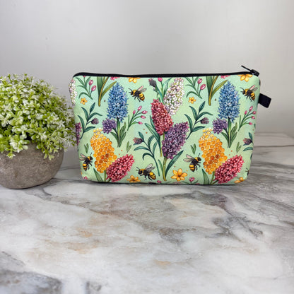 Pouch - Bees Hydrangea on Mint